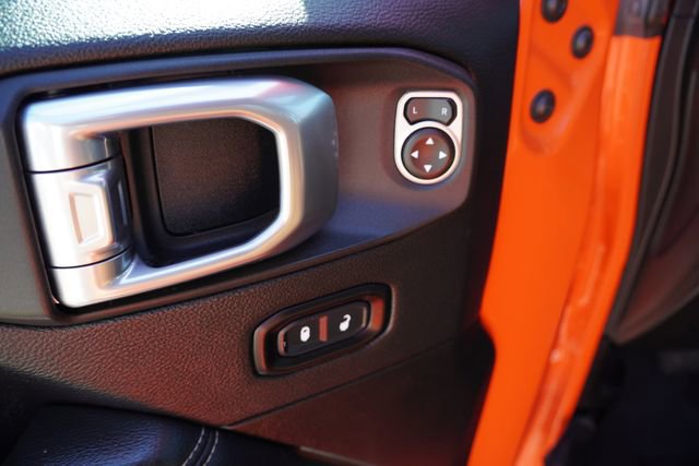 Used 2020 Jeep Gladiator Overland AWD/4WD image 20