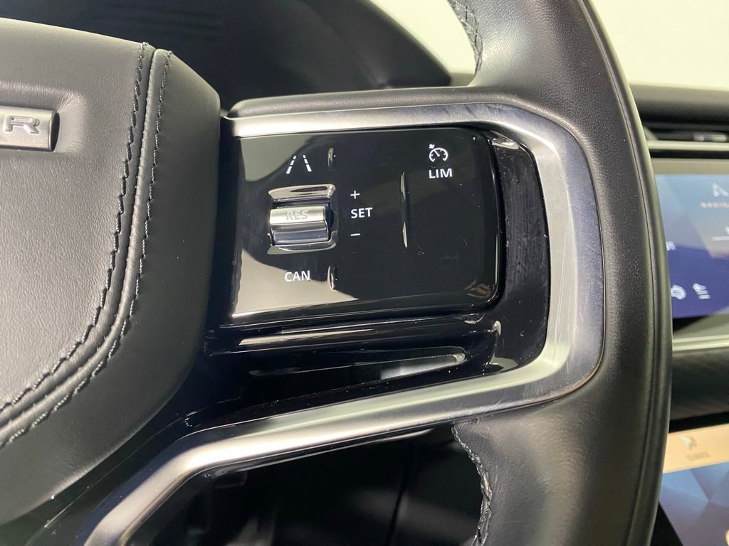 Used 2022 Land Rover Range Rover Velar R-Dynamic S image 19