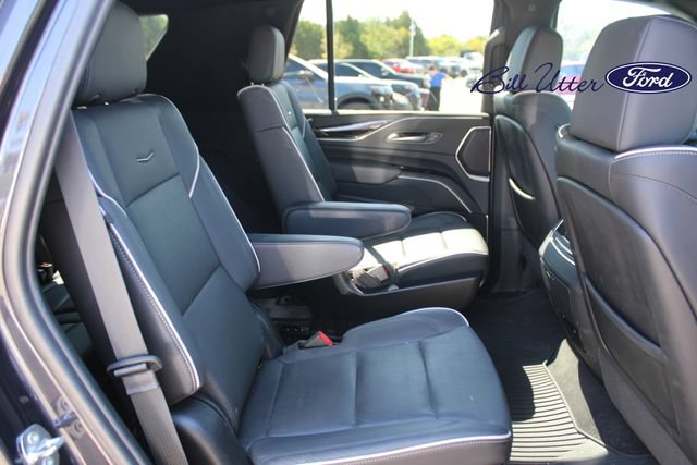 Used 2024 Cadillac Escalade Sport w/ Touring Package AWD/4WD image 13