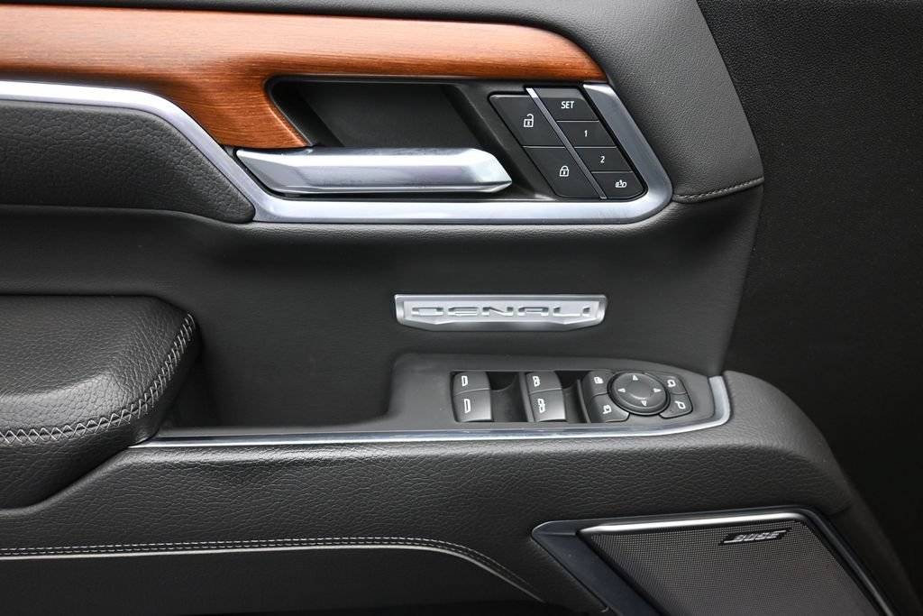 Used 2022 GMC Sierra 1500 Denali w/ Denali Reserve Package AWD/4WD image 13