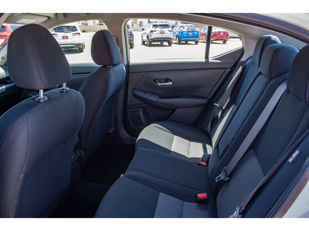 Used 2022 Nissan Sentra SV FWD image 17