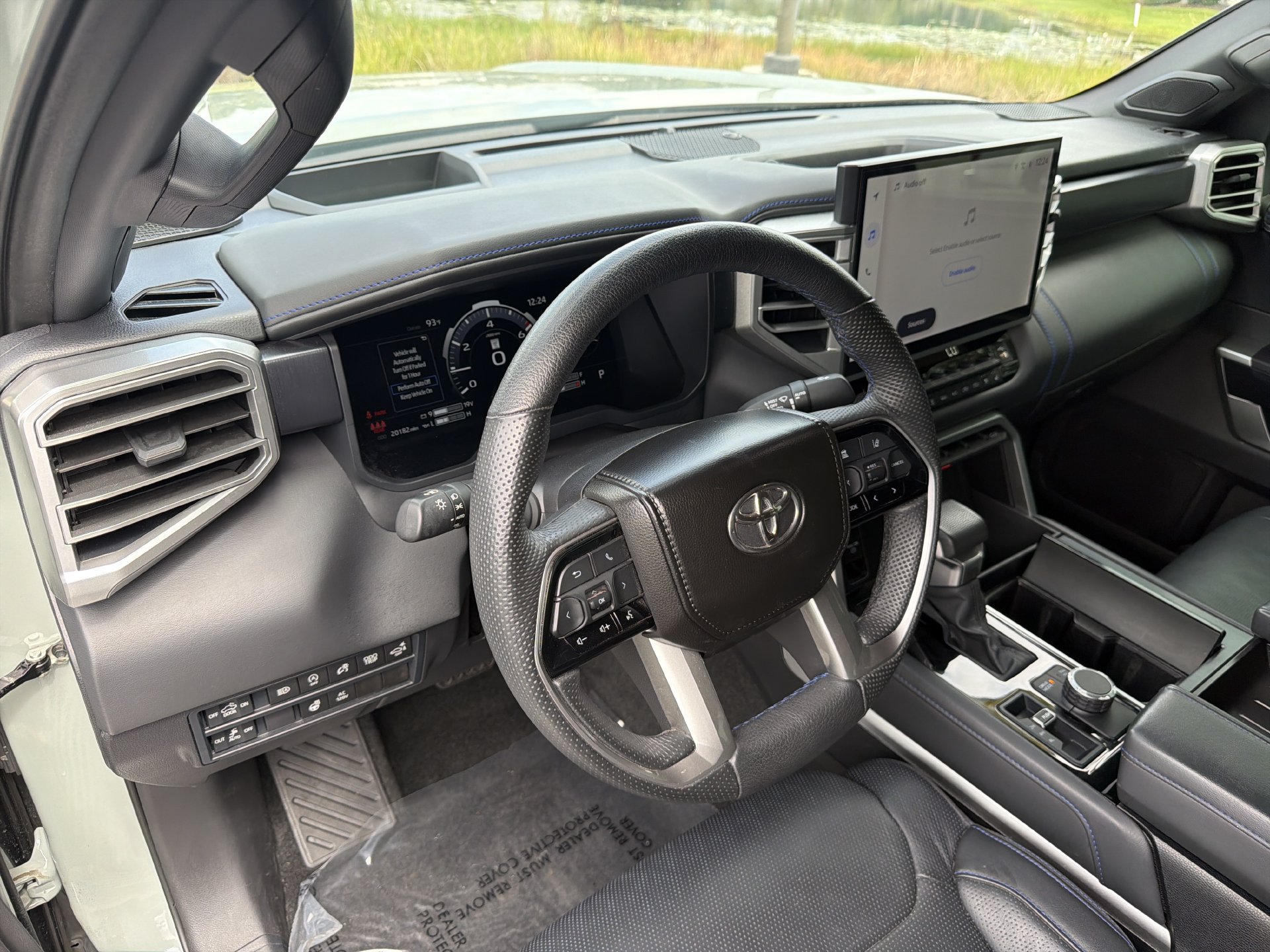 Used 2025 Toyota Tundra Platinum AWD/4WD image 20