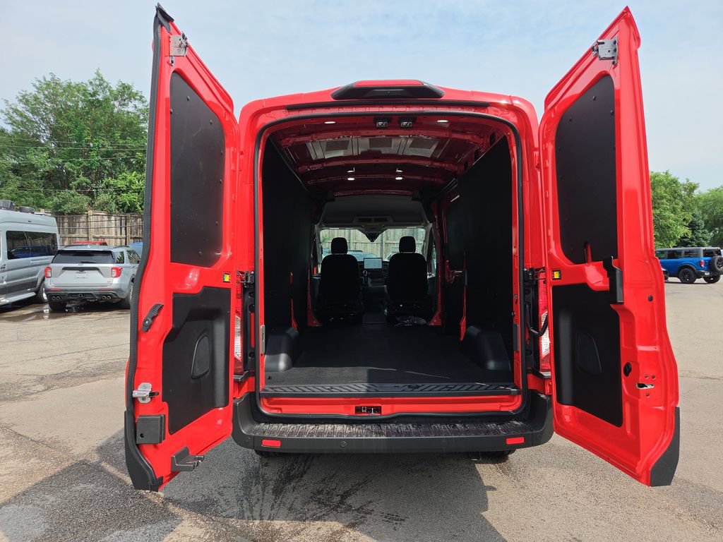 New 2026 Ford Transit 250 148 Medium Roof w/ Interior Upgrade Package RWD image 16