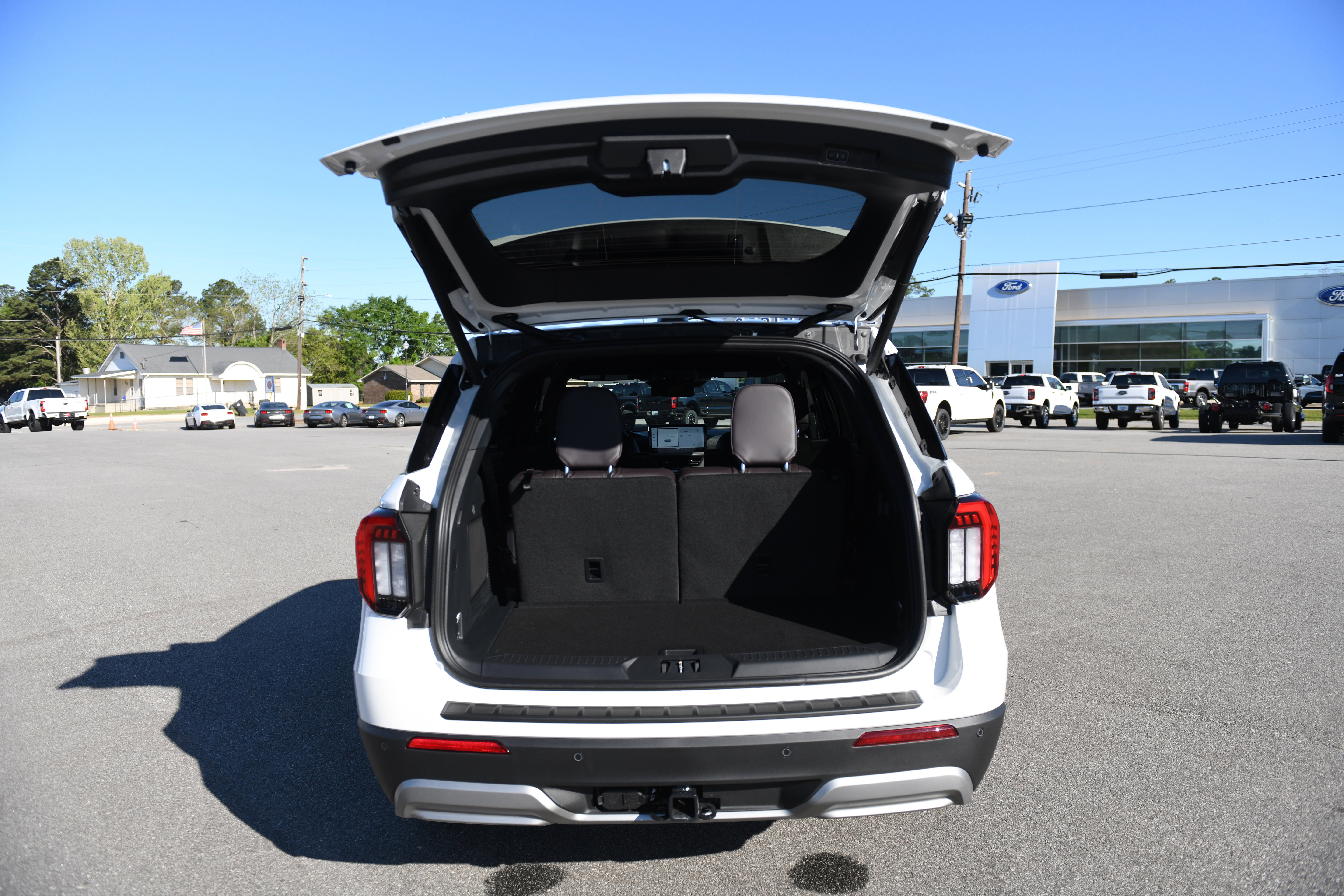 New 2026 Ford Explorer Platinum RWD image 12