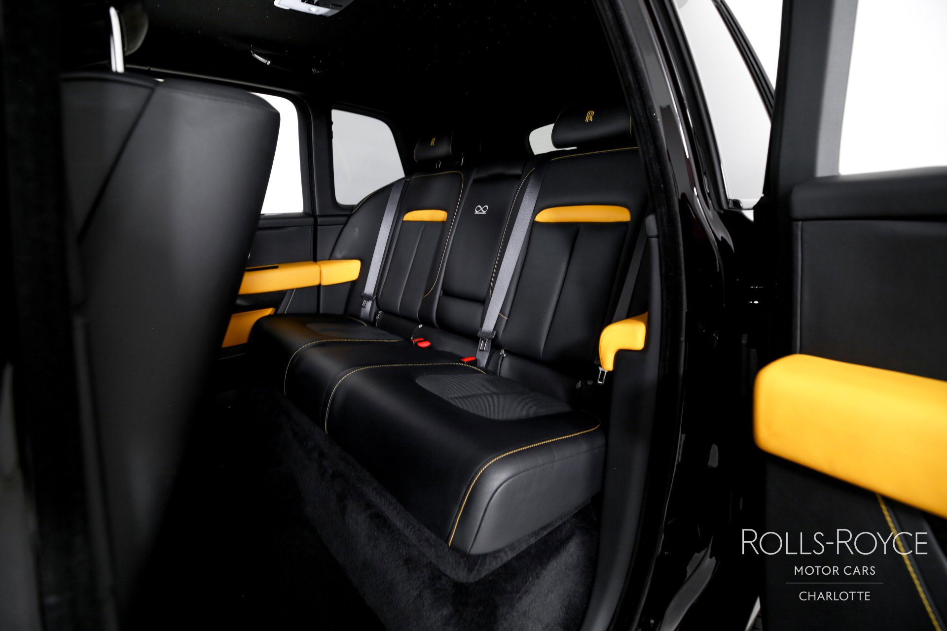 Certified 2023 Rolls-Royce Cullinan Black Badge w/ Driver's Package image 21