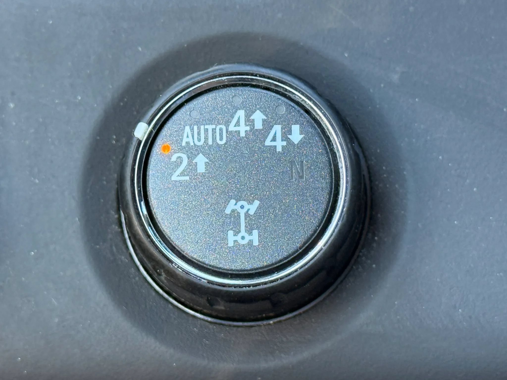 Used 2020 Chevrolet Suburban LT AWD/4WD image 35