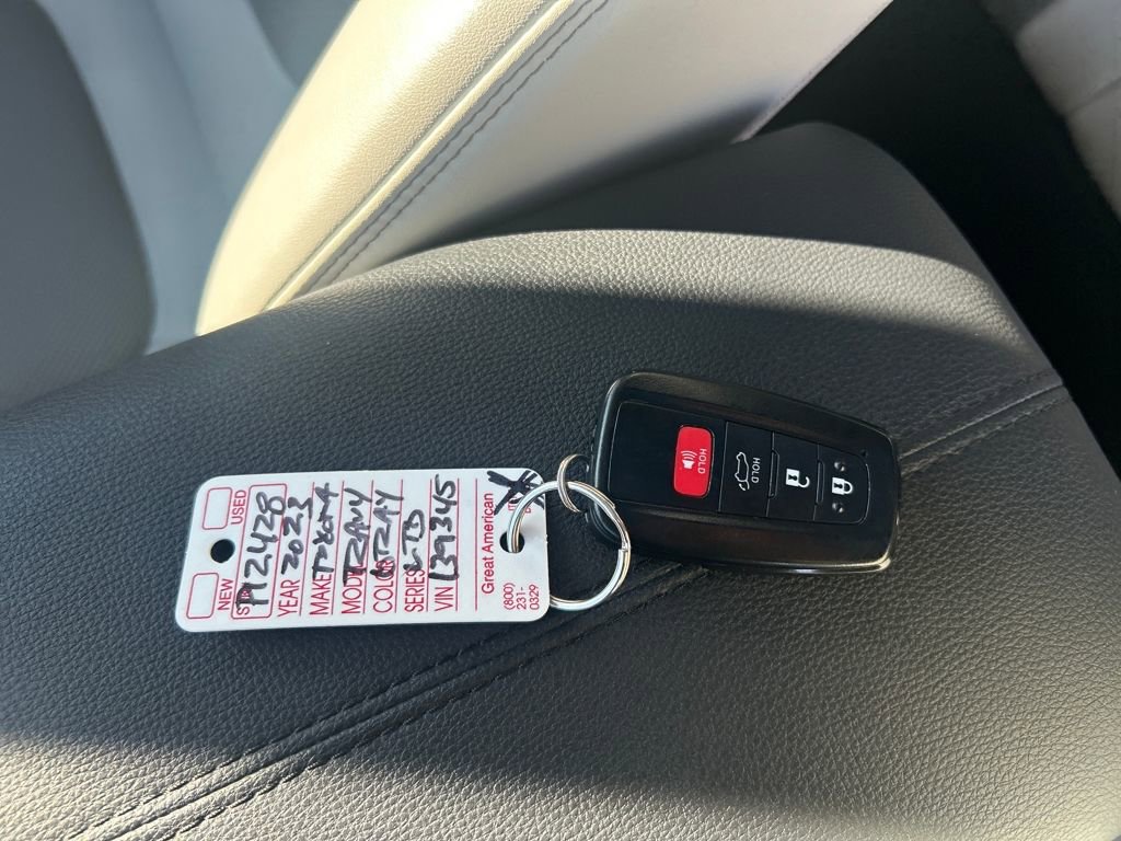 Used 2023 Toyota RAV4 Limited image 33