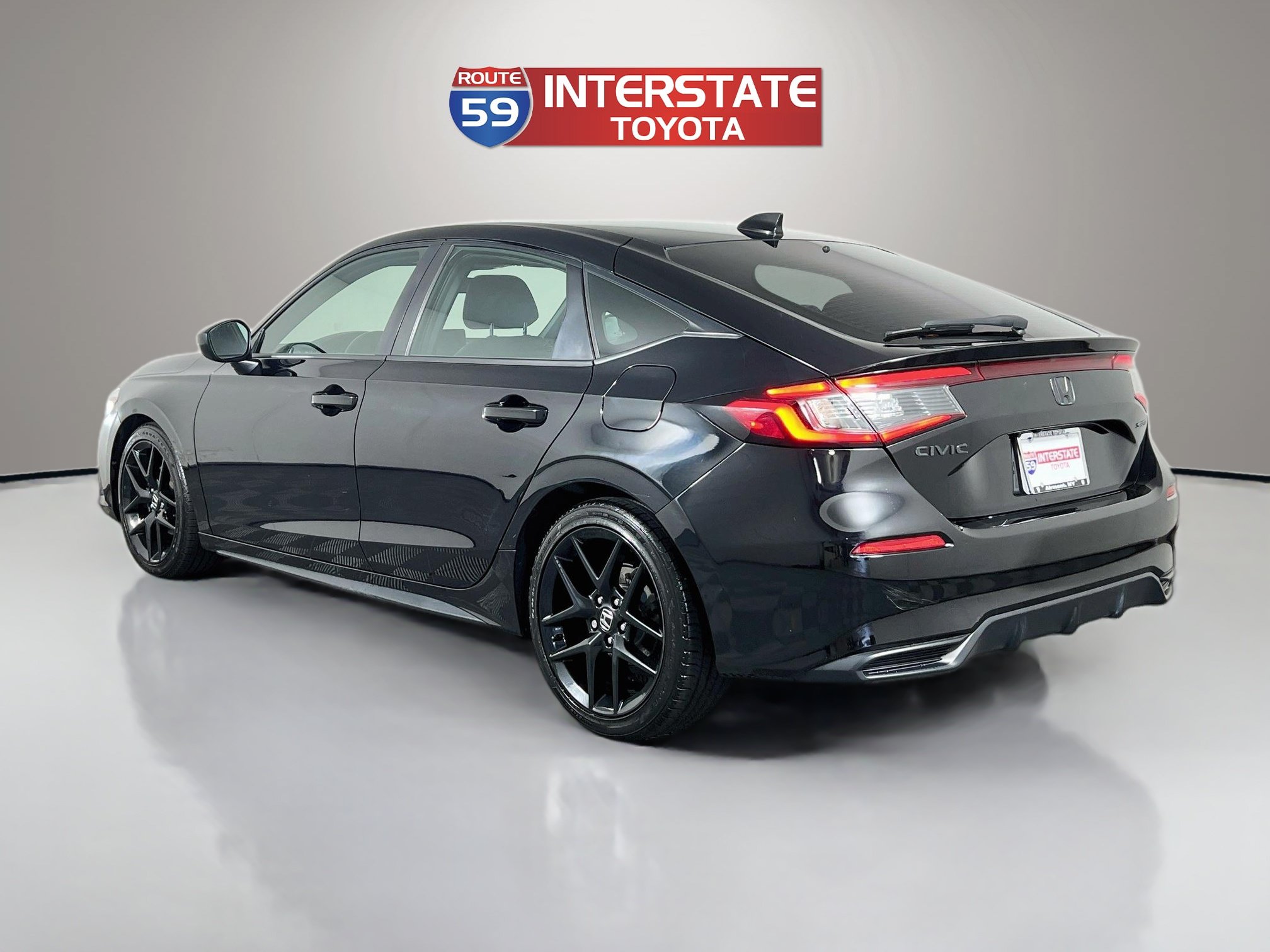 Used 2023 Honda Civic Sport image 5