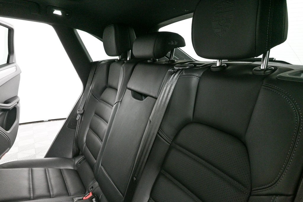 New 2025 Porsche Macan image 21