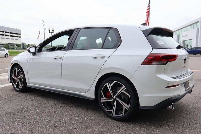 New 2025 Volkswagen GTI SE image 5