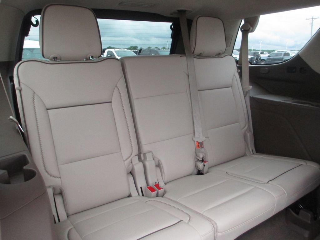 Used 2021 GMC Yukon Denali w/ Denali Premium Package AWD/4WD image 29