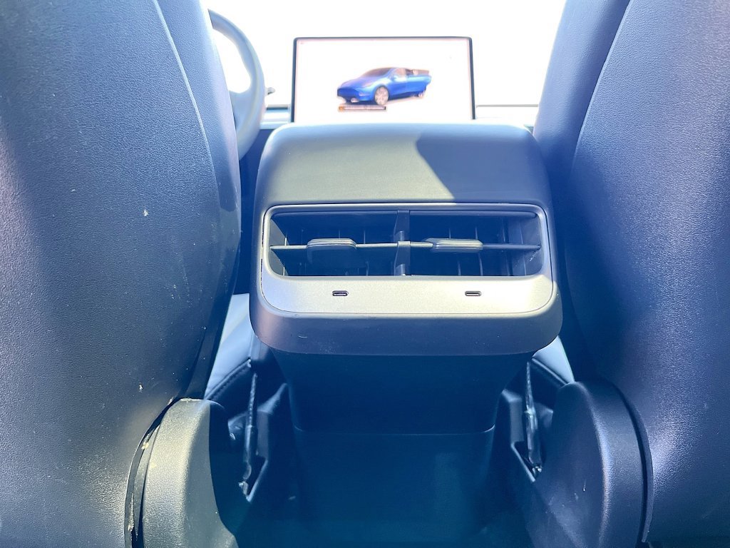 Used 2023 Tesla Model Y Long Range AWD/4WD image 24
