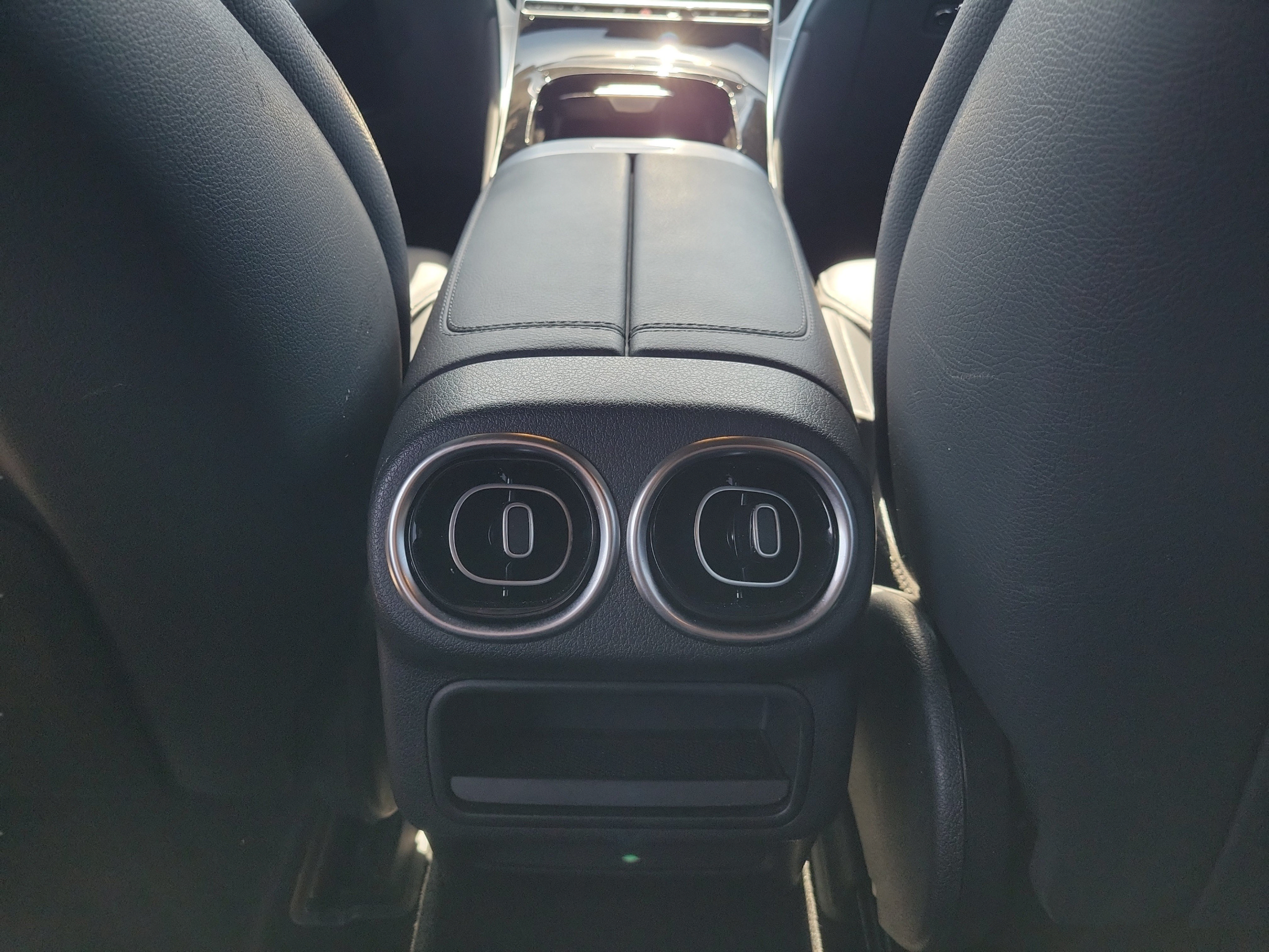 Certified 2024 Mercedes-Benz GLC 300 4MATIC image 11