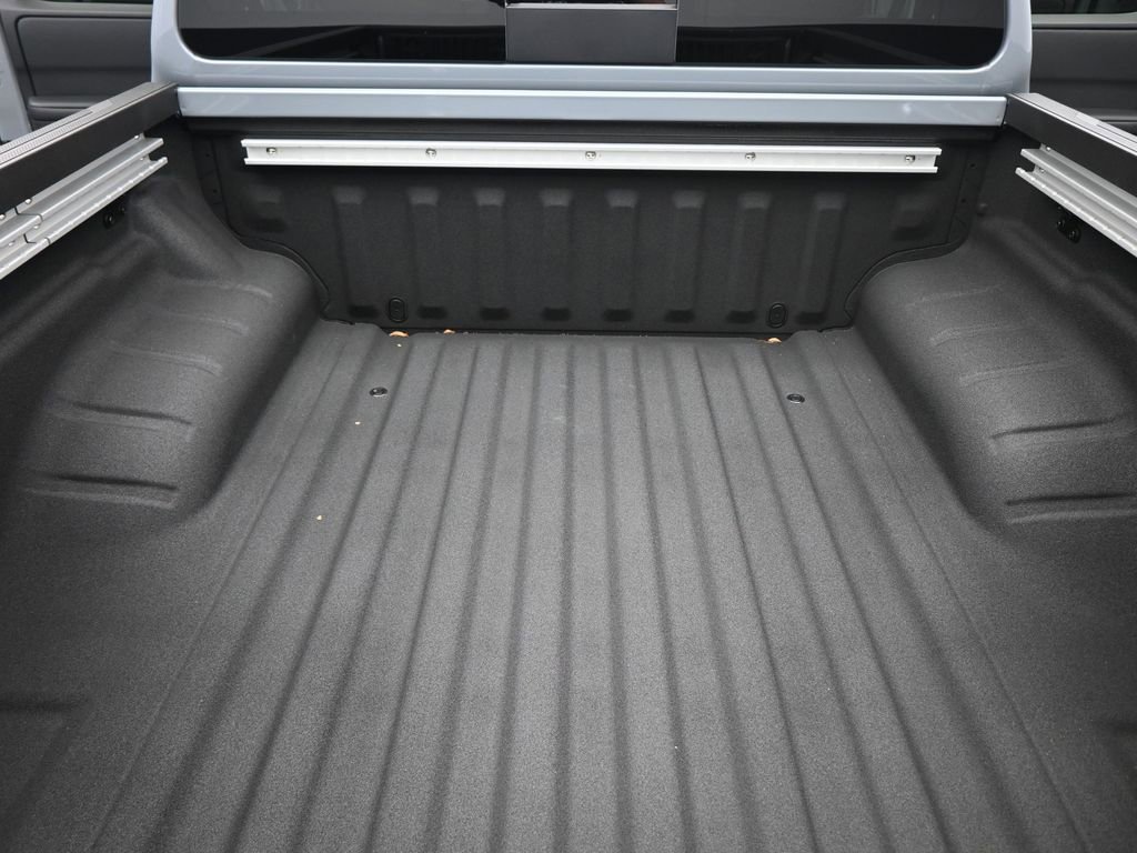 New 2026 Nissan Frontier SV image 18