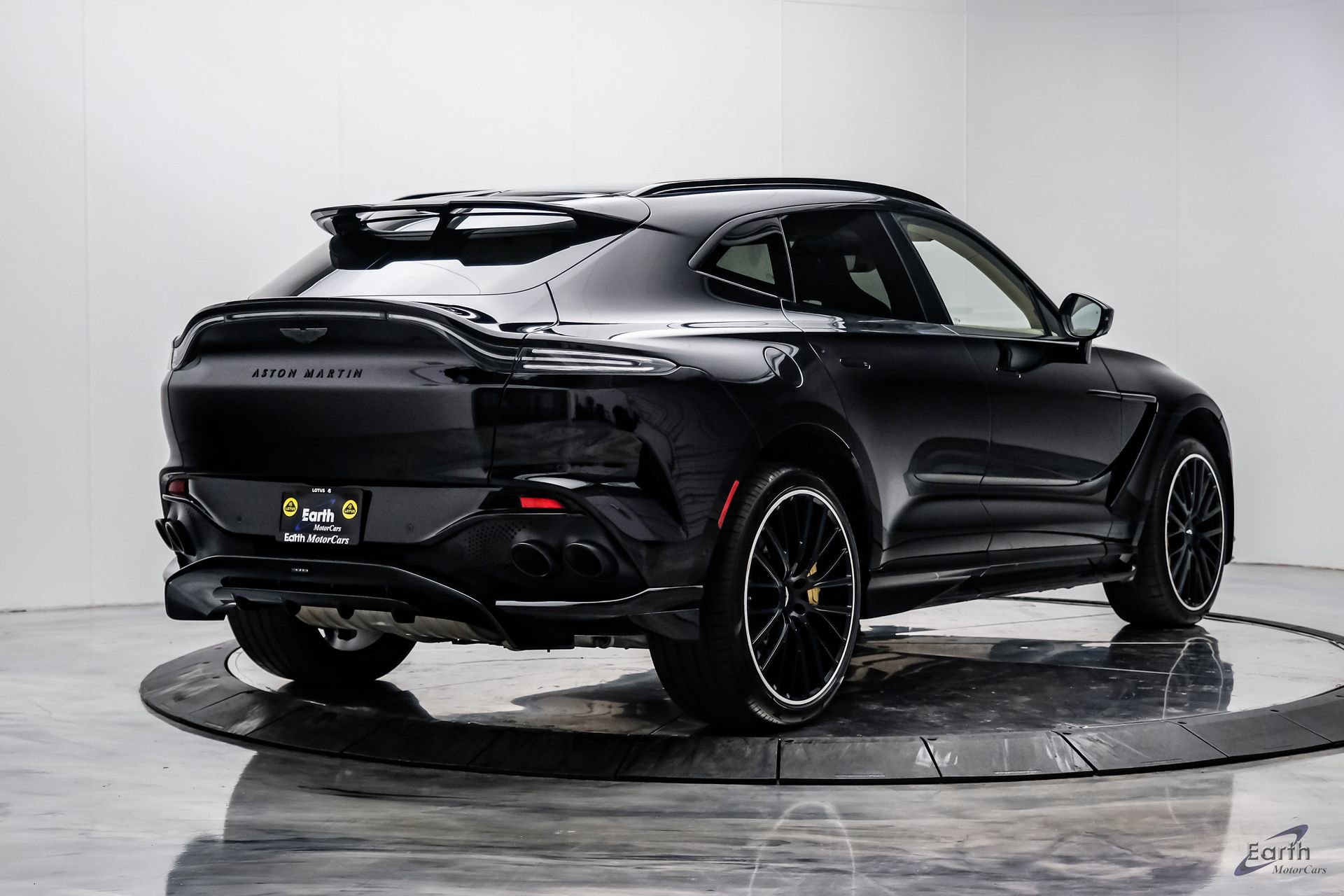 Used 2023 Aston Martin DBX 707 image 16