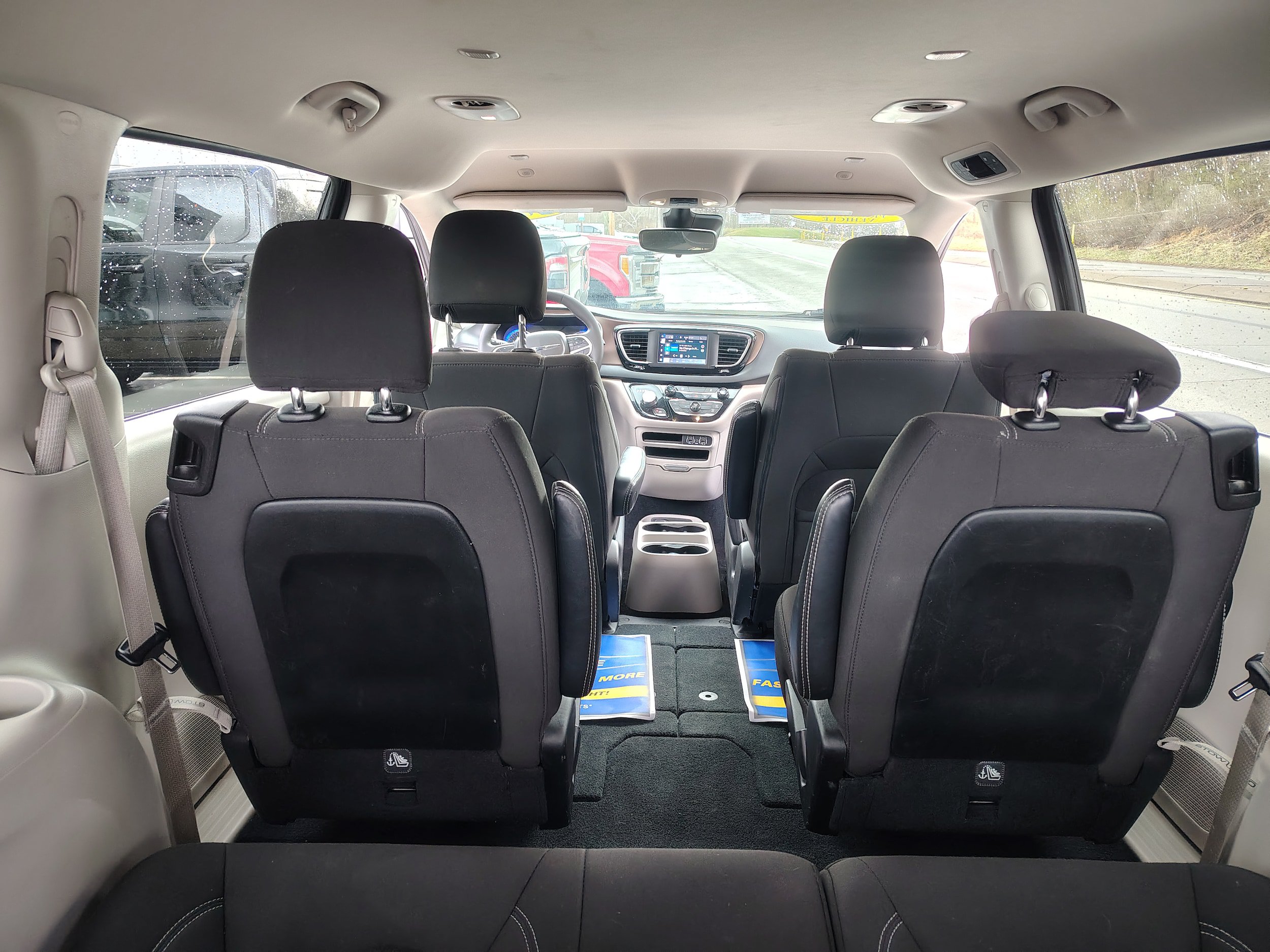Certified 2024 Chrysler Voyager LX FWD image 13