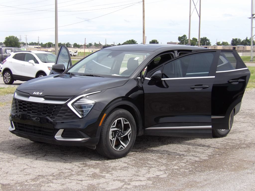 Used 2025 Kia Sportage LX FWD image 23