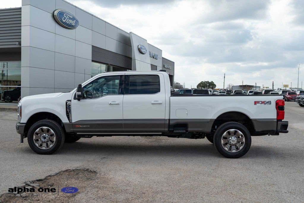 New 2026 Ford F350 King Ranch w/ FX4 Off-Road Package image 10