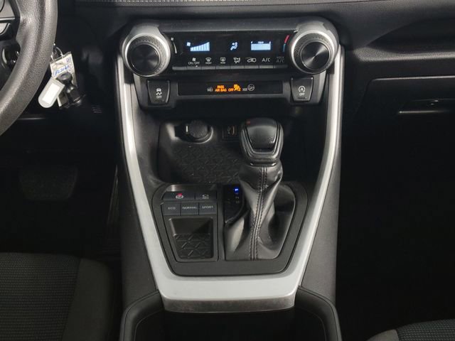 Used 2024 Toyota RAV4 LE image 24