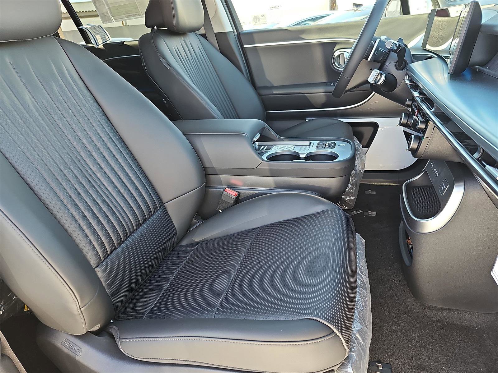 New 2026 Hyundai Ioniq 9 Calligraphy image 10