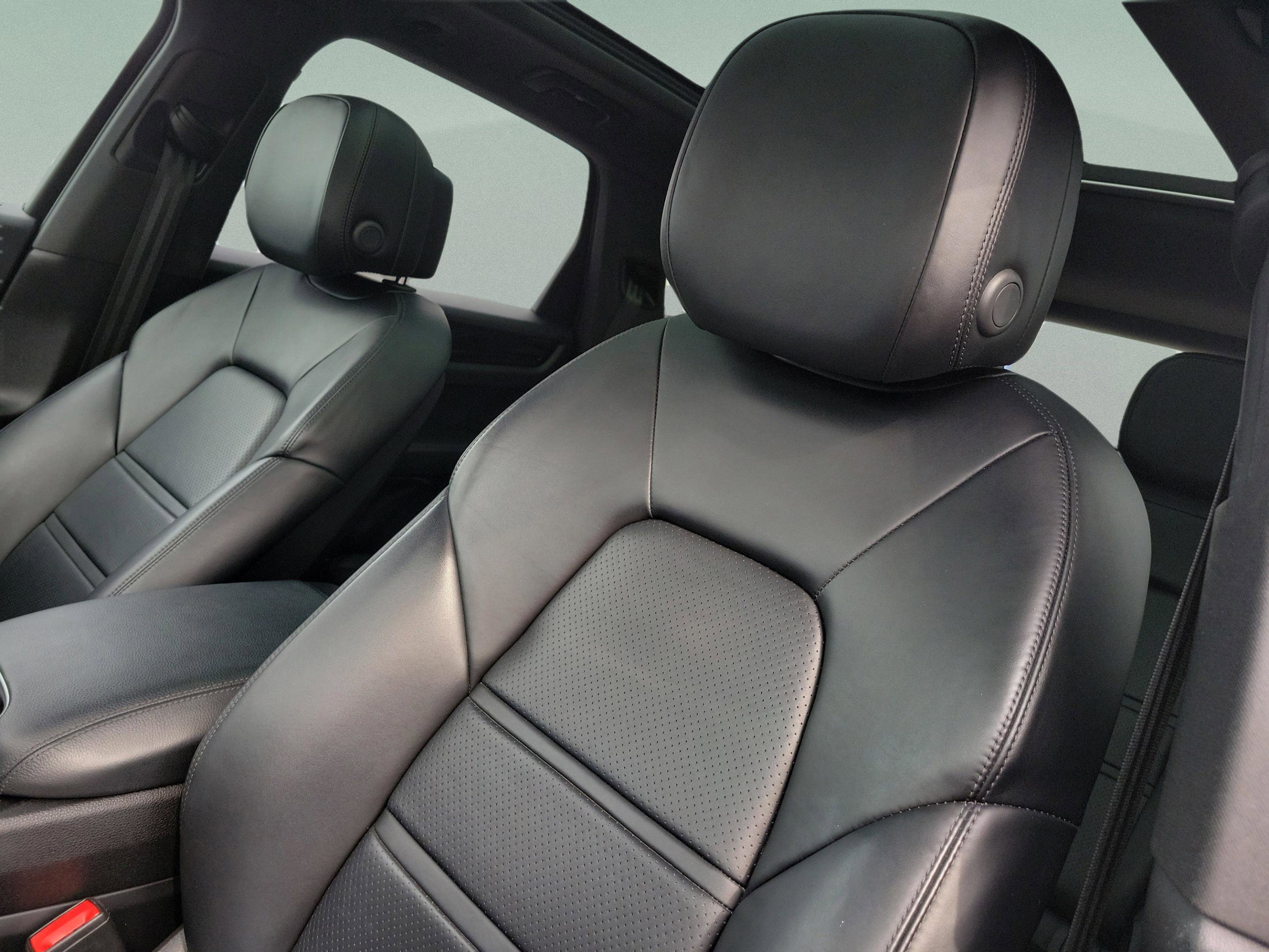 Used 2020 Porsche Cayenne E-Hybrid image 23