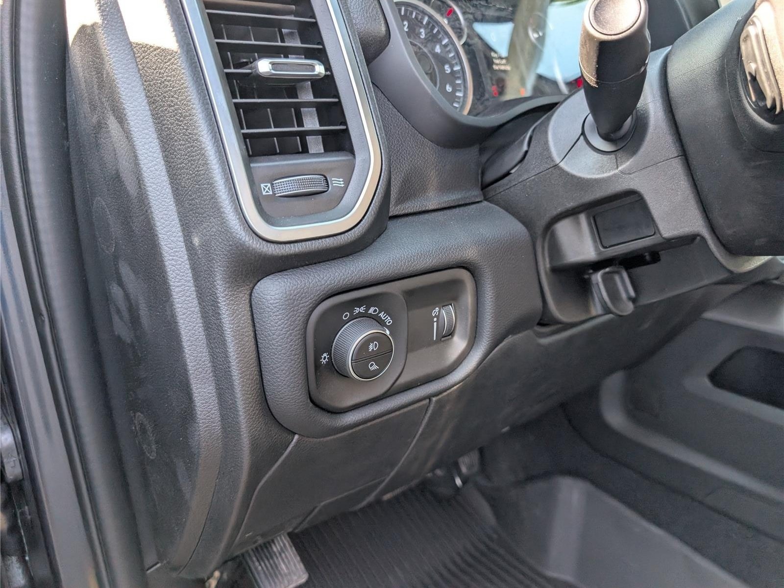 New 2026 RAM 2500 Big Horn AWD/4WD image 18