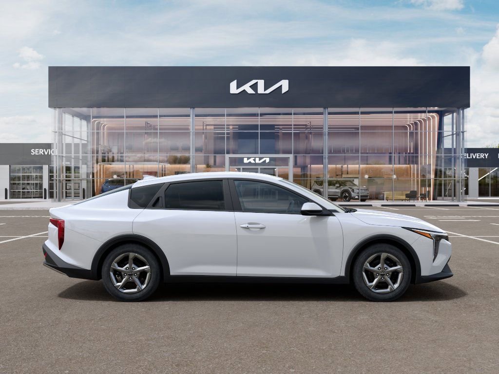 New 2026 Kia K4 LXS image 27