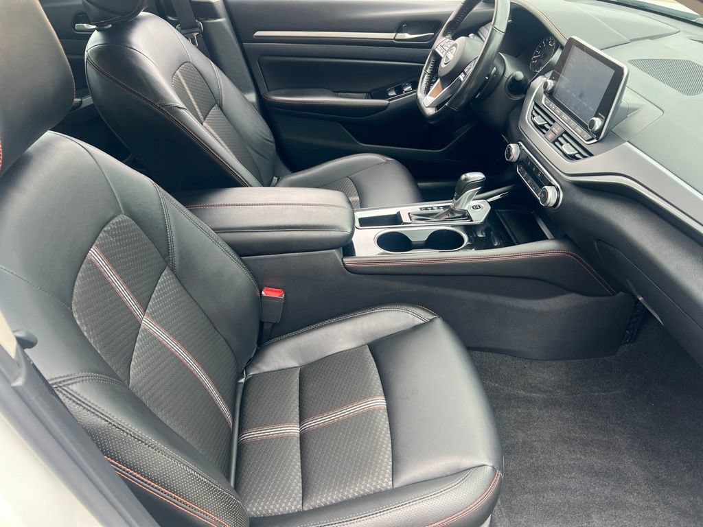 Used 2024 Nissan Altima 2.5 SR FWD image 19
