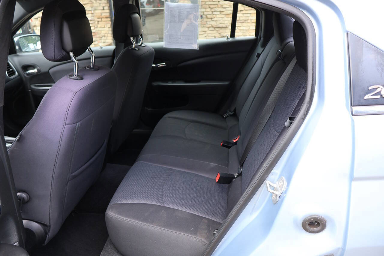 Used 2013 Chrysler 200 Touring FWD image 25