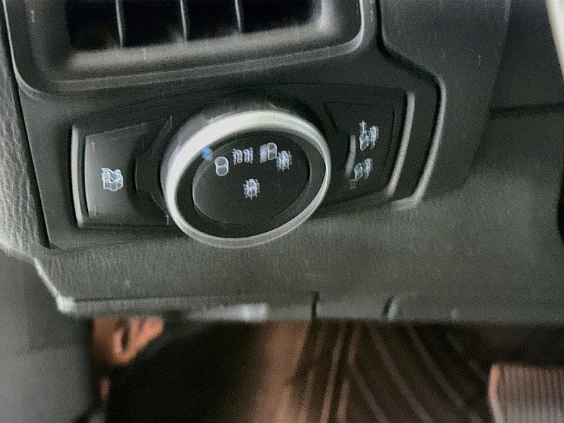 Used 2018 Ford Focus SE FWD image 10