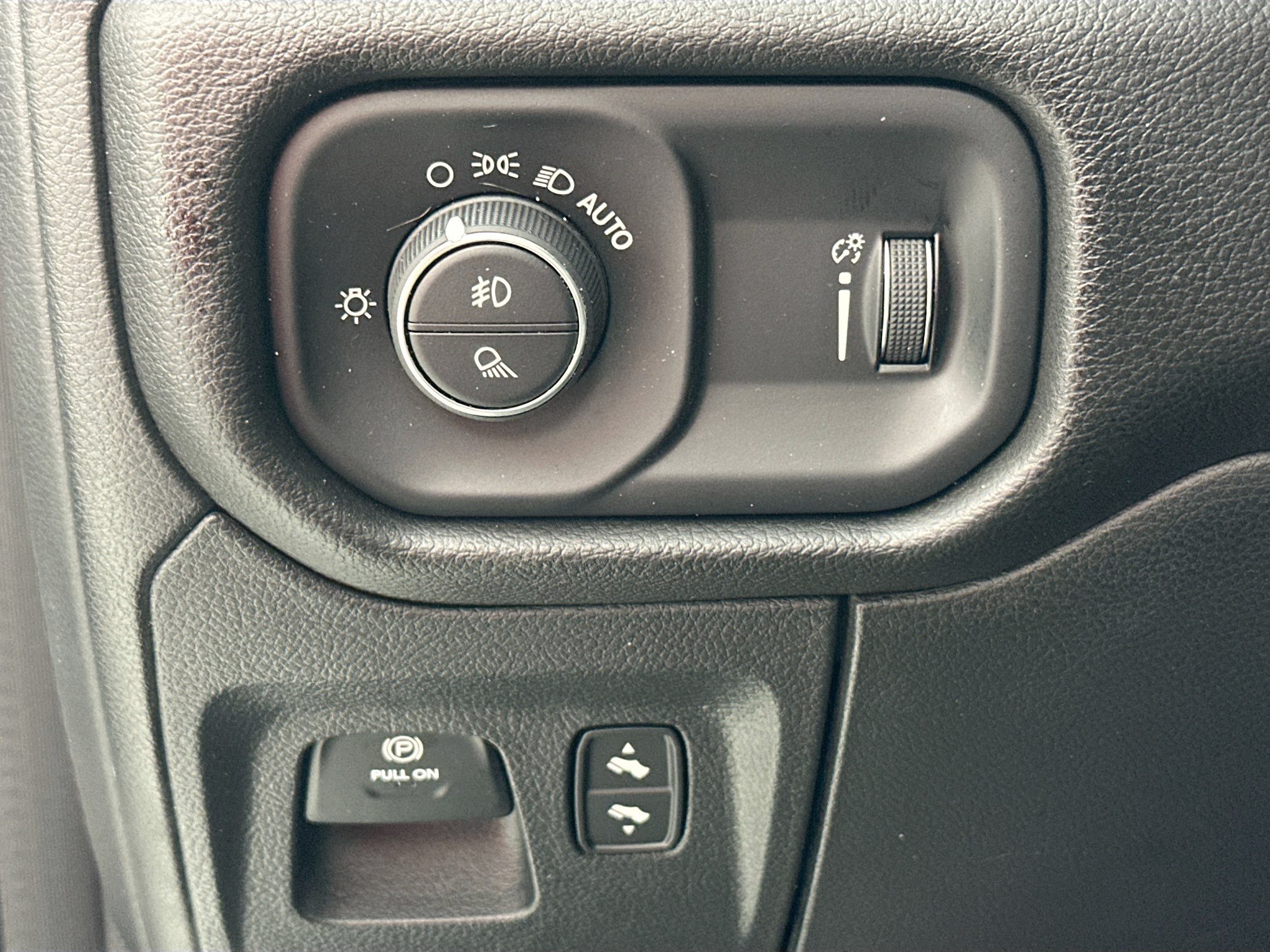 Used 2022 RAM 1500 Big Horn RWD image 10