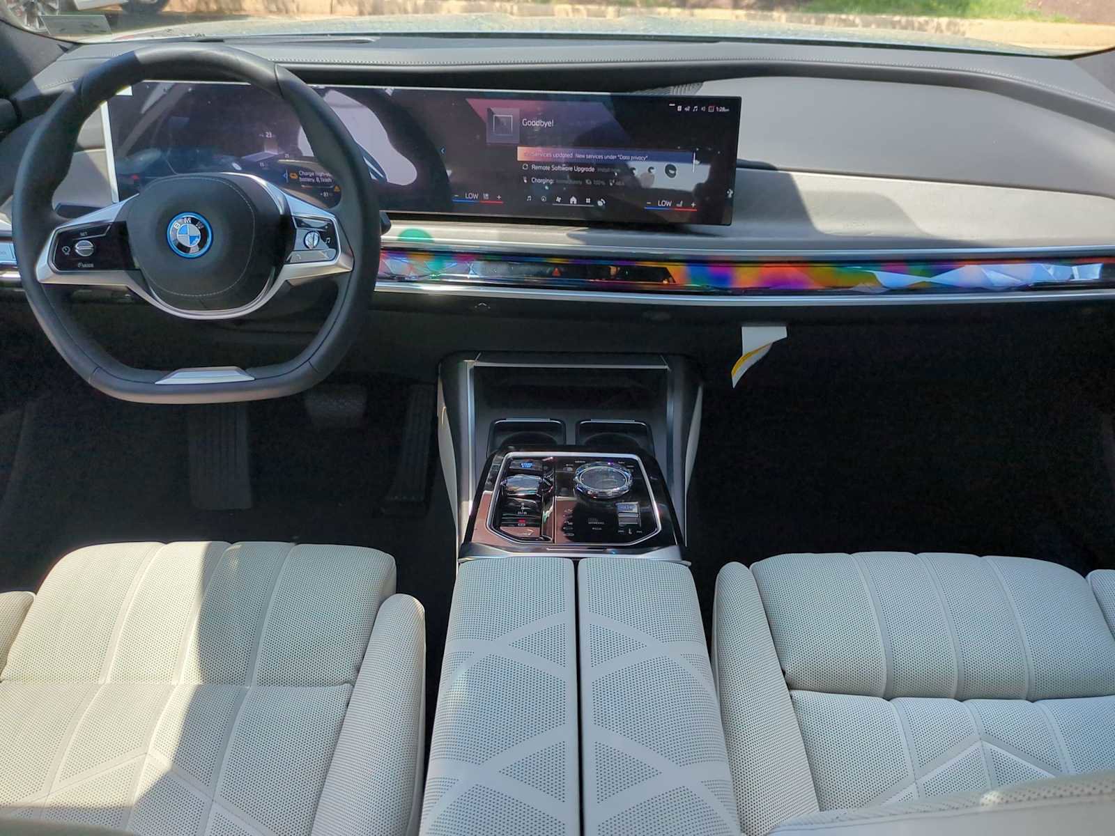 New 2025 BMW i7 eDrive50 w/ Executive Package image 14