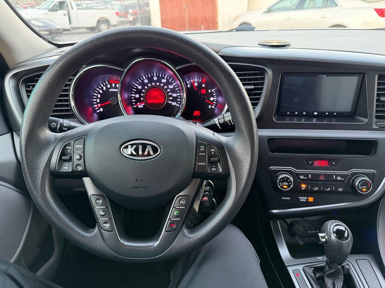 Used 2011 Kia Optima LX image 28
