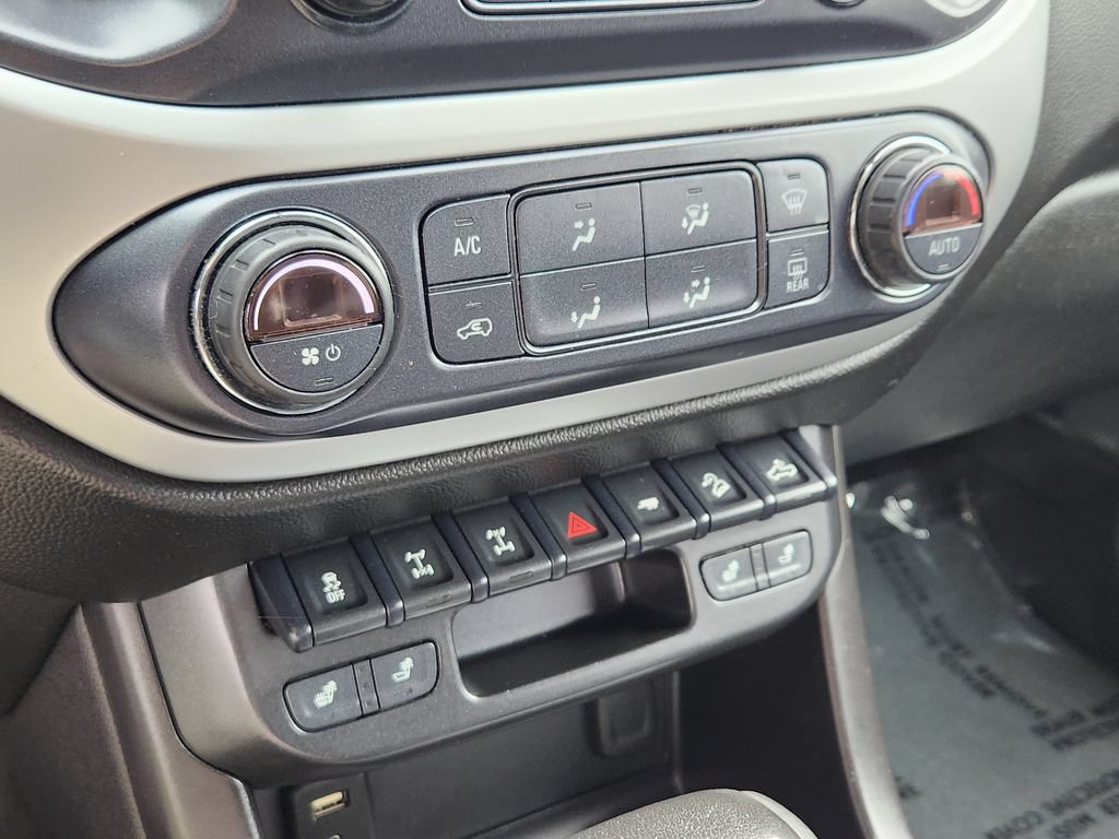Used 2018 Chevrolet Colorado ZR2 AWD/4WD image 10