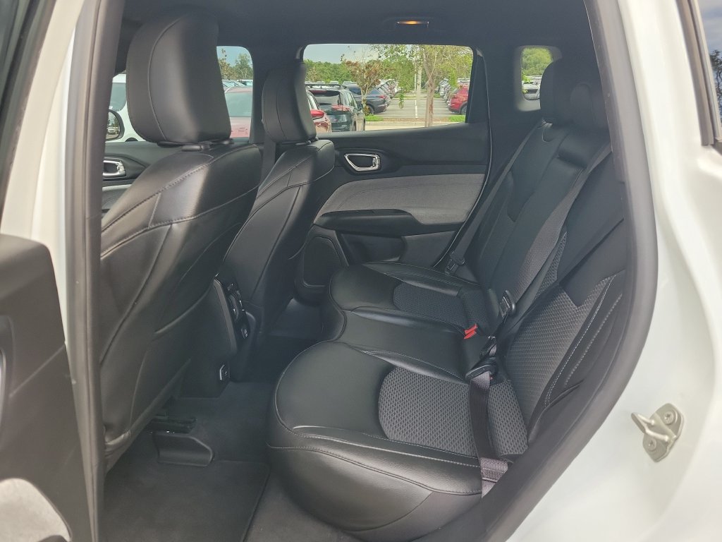 Used 2024 Jeep Compass Latitude AWD/4WD image 10