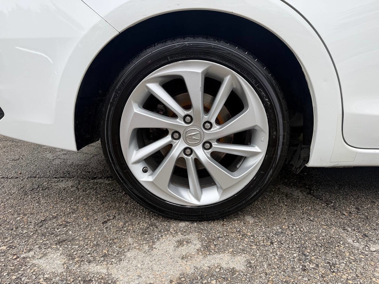 Used 2017 Acura ILX FWD image 41