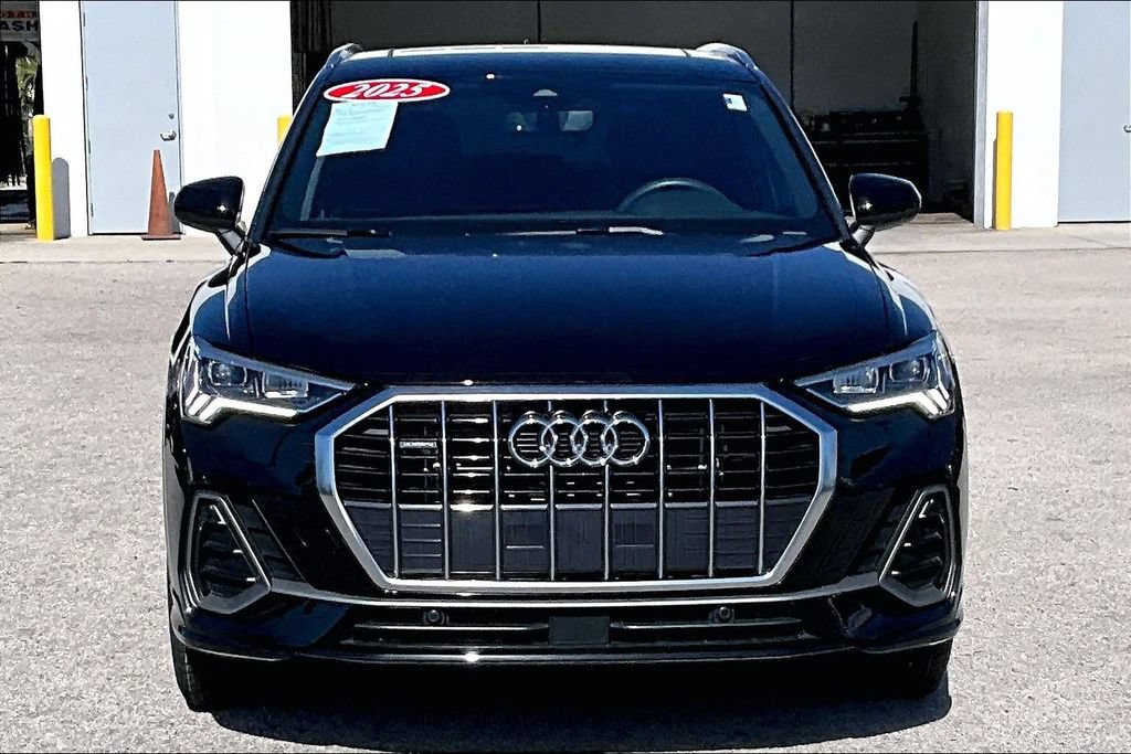 Certified 2025 Audi Q3 2.0T Premium w/ Convenience Package AWD/4WD image 10