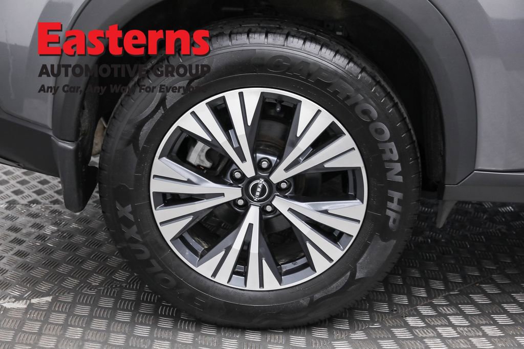 Used 2022 Nissan Rogue SV image 31