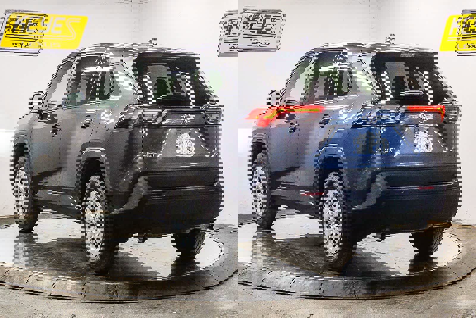 Used 2024 Toyota RAV4 LE image 2