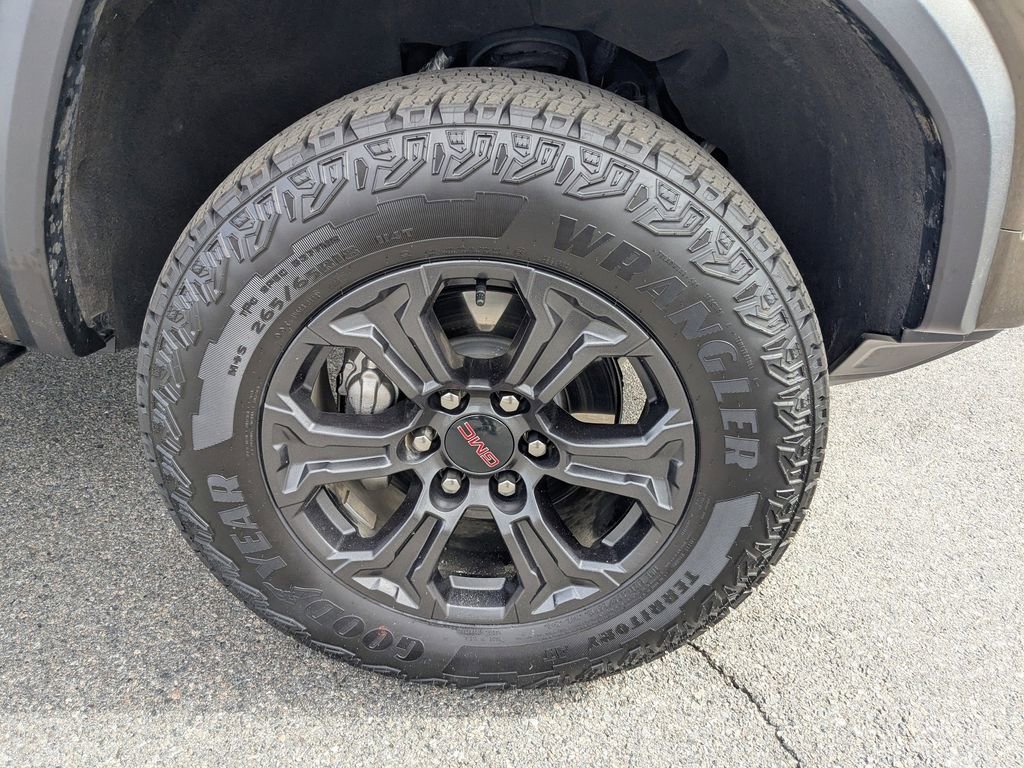 Used 2025 GMC Canyon Elevation w/ Convenience Package image 11