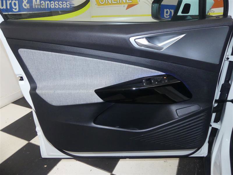 Used 2023 Volkswagen ID.4 Pro image 23