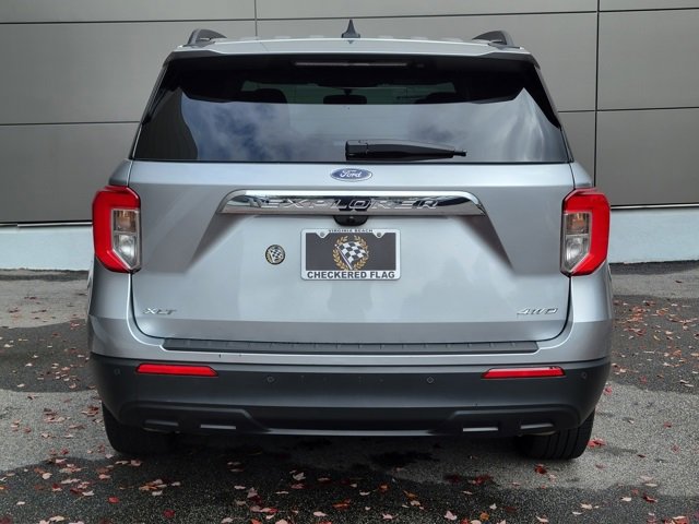 Used 2023 Ford Explorer XLT image 4