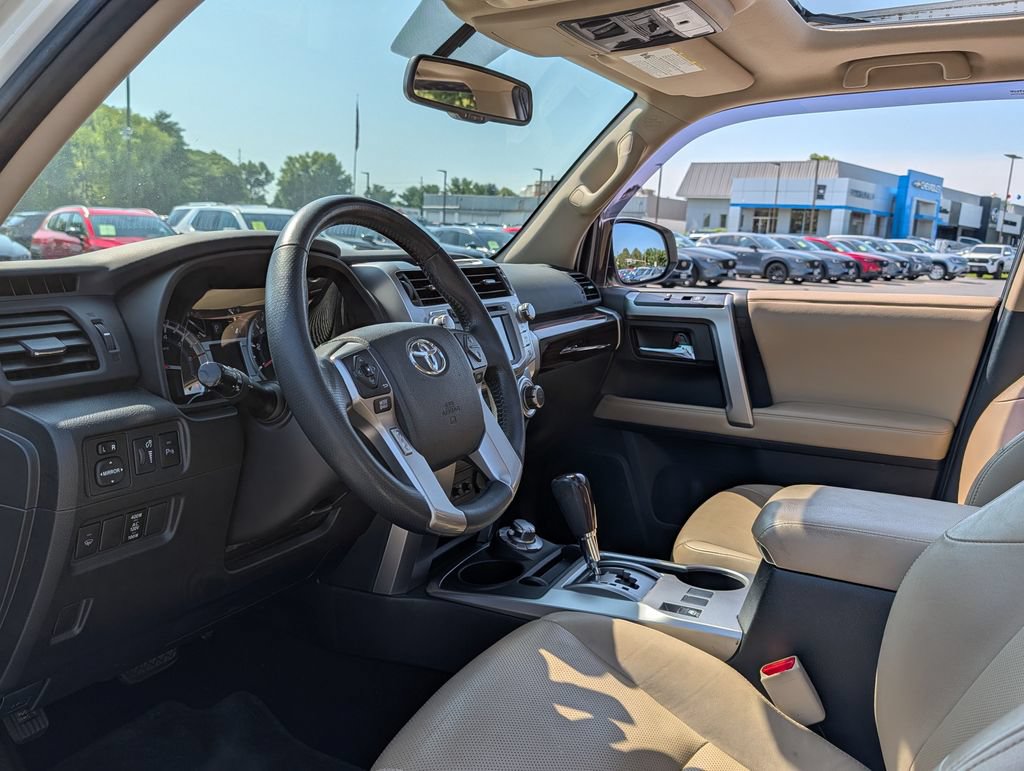 Used 2015 Toyota 4Runner Limited AWD/4WD image 10