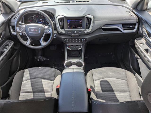 Used 2024 GMC Terrain SLE image 16