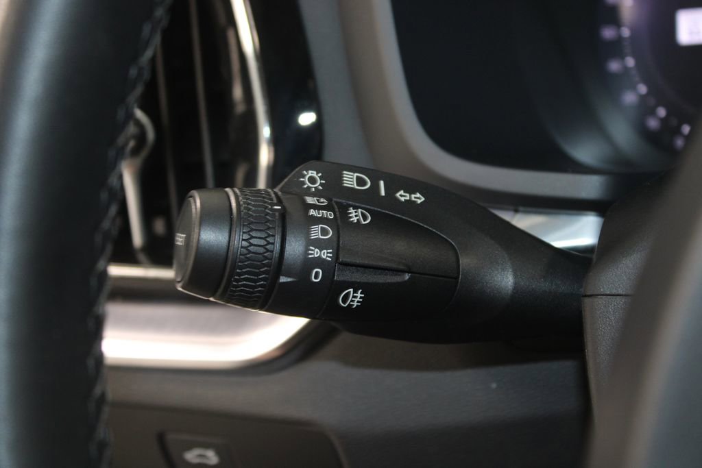 Used 2024 Volvo S60 B5 Core FWD image 37