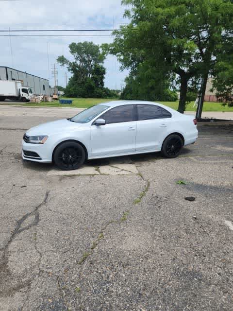 Used 2017 Volkswagen Jetta S w/ Jetta S Cold Weather Package FWD image 26