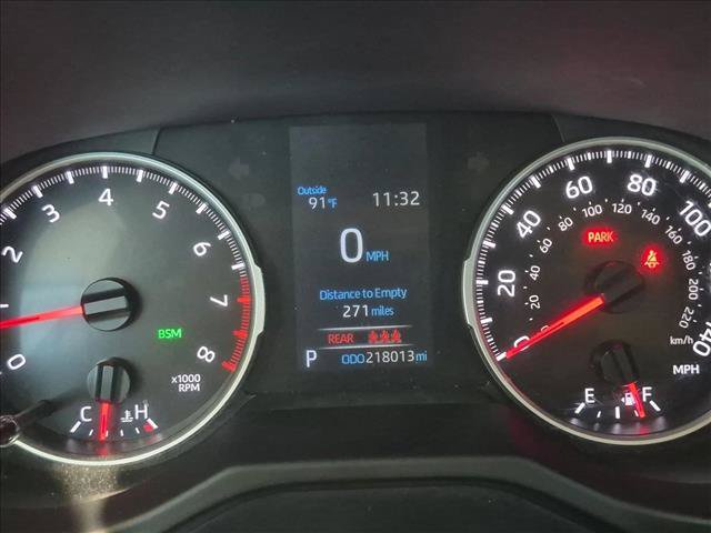 Used 2022 Toyota RAV4 XLE Premium AWD/4WD image 11