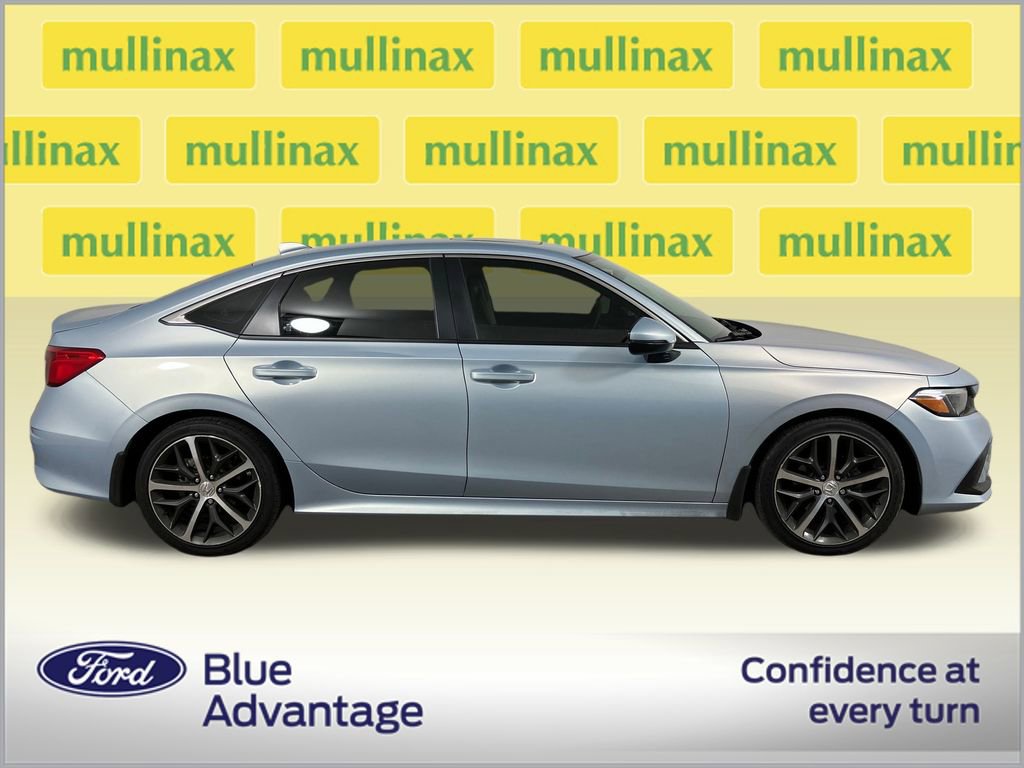 Used 2023 Honda Civic Touring image 2