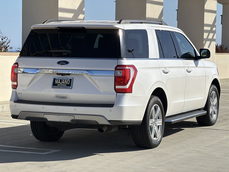 Used 2018 Ford Expedition XLT w/ Equipment Group 202A RWD image 6