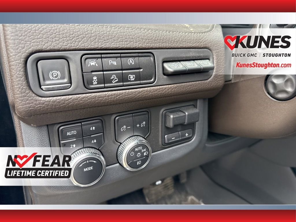 Used 2023 GMC Yukon Denali w/ Max Trailering Package image 24
